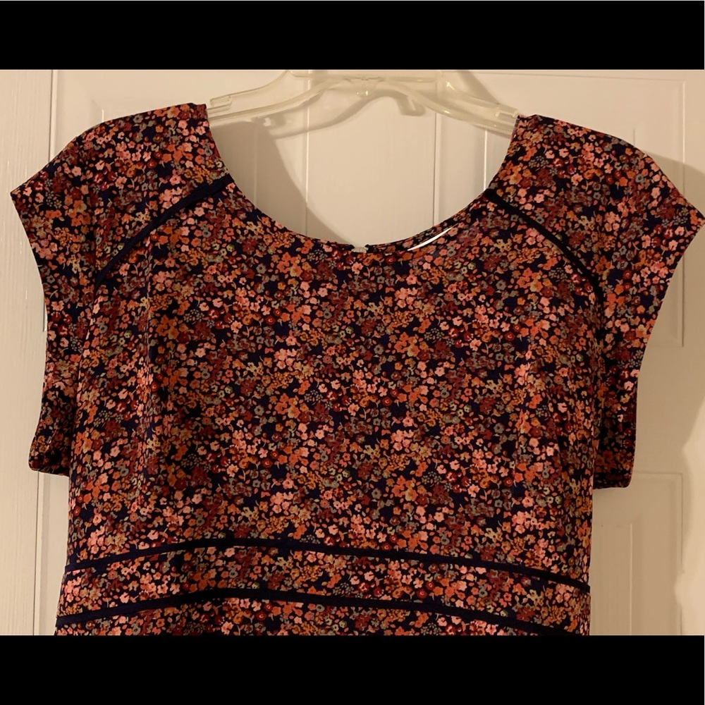 Beautiful Dressy Maternity Top - Picture 4 of 8